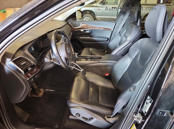 YV4A22PKXG1066509 2016 VOLVO XC90 Gray Vista del salpicadero