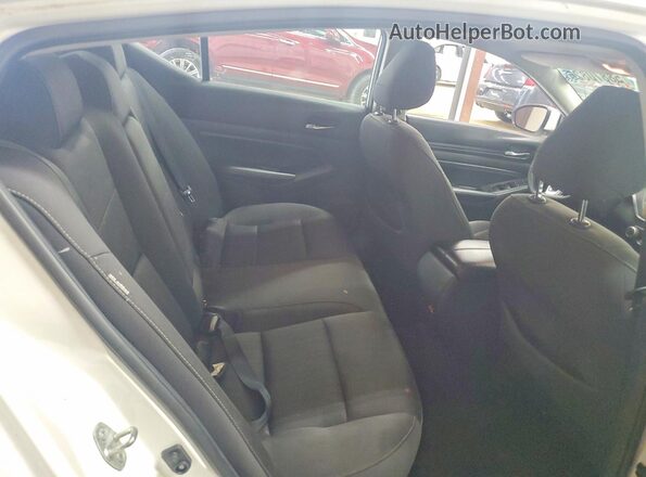 1N4BL4BV1KC244618 2019 NISSAN ALTIMA White Widok wnętrza z tyłu