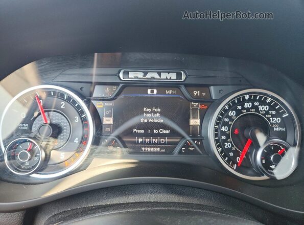3C63RRML3NG193590 2022 RAM 3500 Black Vista de los asientos traseros