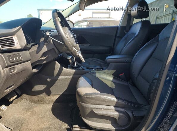 KNDCC3LC8J5161762 2018 KIA NIRO Синий Вид панели приборов
