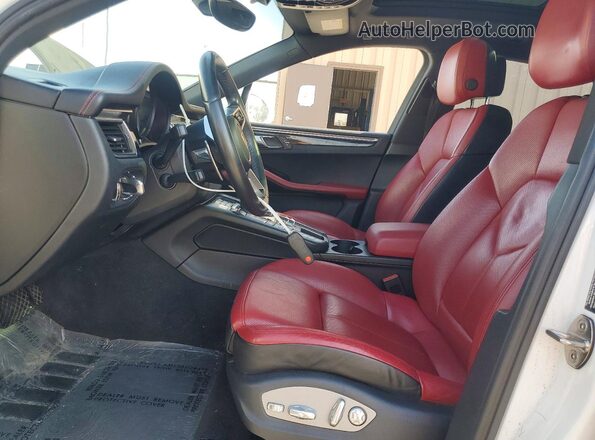 WP1AB2A53GLB52544 2016 PORSCHE MACAN White Dashboard view
