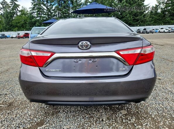 4T1BF1FK1HU767412 2017 TOYOTA CAMRY Серый Вид салона спереди