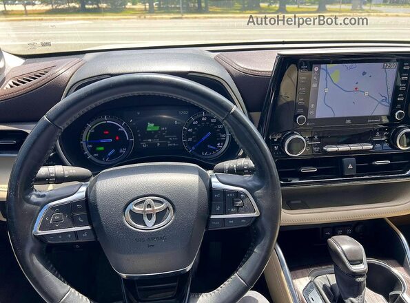 5TDYARAH5MS006372 2021 TOYOTA HIGHLANDER White Vista del salpicadero