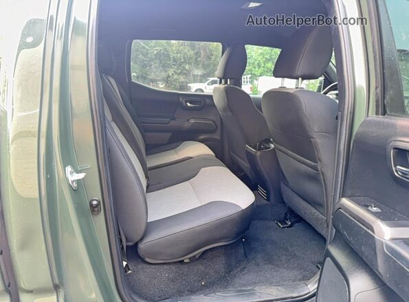 3TMDZ5BNXNM136041 2022 TOYOTA TACOMA Green Front interior view