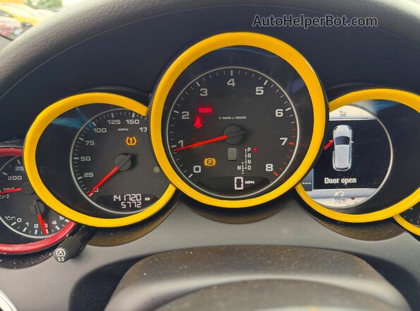 WP1AA2A21JKA02261 2018 PORSCHE CAYENNE White Սարքավորումների վահանակի տեսք