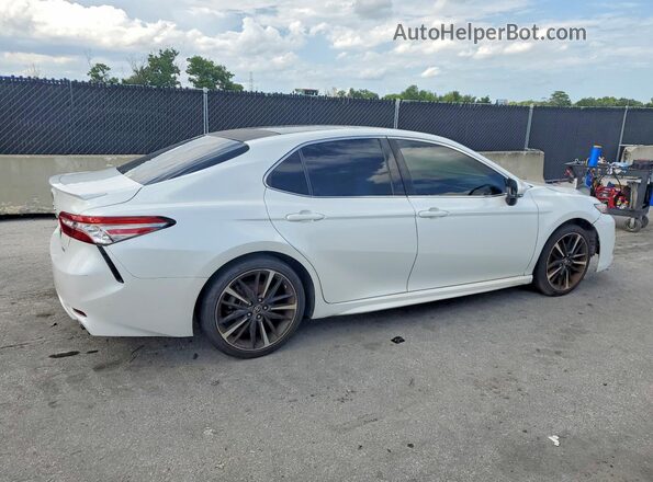 4T1B61HK3JU127513 2018 TOYOTA CAMRY White Առջևի աջ
