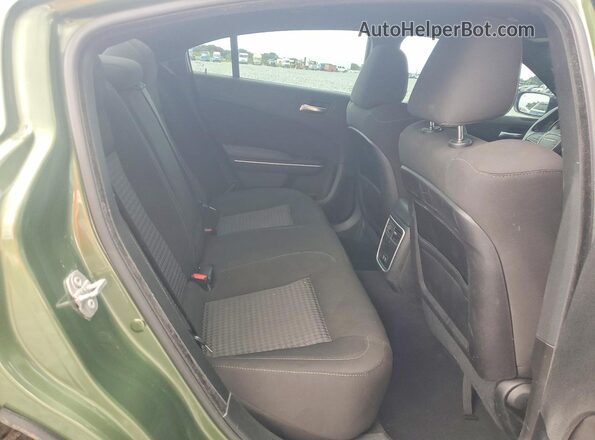2C3CDXHG6PH504381 2023 DODGE CHARGER Green Widok wnętrza z tyłu