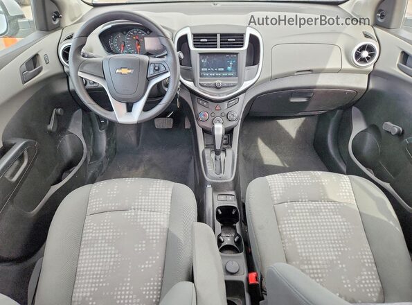 1G1JB5SG1H4146877 2017 CHEVROLET SONIC Silver Vista del salpicadero