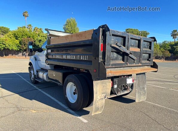 1FDNF6DE3NDF08598 2022 FORD F650 White Delantero derecho