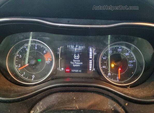 1C4PJLLB4KD165149 2019 JEEP CHEROKEE Red Widok tylnych siedzeń