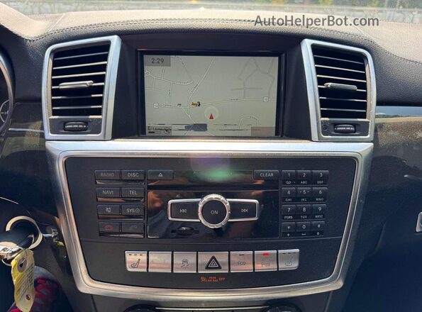 4JGDF6EE3GA668754 2016 MERCEDES-BENZ GL-CLASS Silver Rear interior view