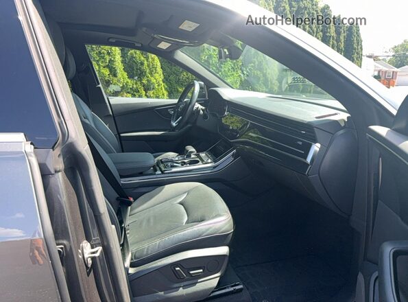 WA1AVAF10KD018936 2019 AUDI Q8 Gray Հետևի տեսք