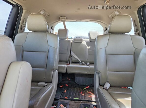 5FNRL5H69GB066126 2016 HONDA ODYSSEY White Rear interior view