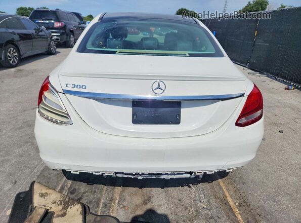 WDDWF4JB9HR252777 2017 MERCEDES-BENZ C White Սալոնի դիմացի տեսք
