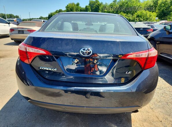 2T1BURHE4JC118304 2018 TOYOTA COROLLA Blue წინა სალონის ხედი
