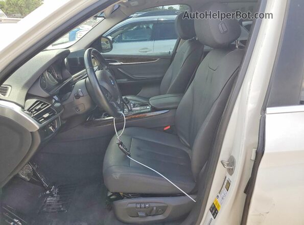 5UXKR0C52G0P25291 2016 BMW X5 Белый Вид панели приборов