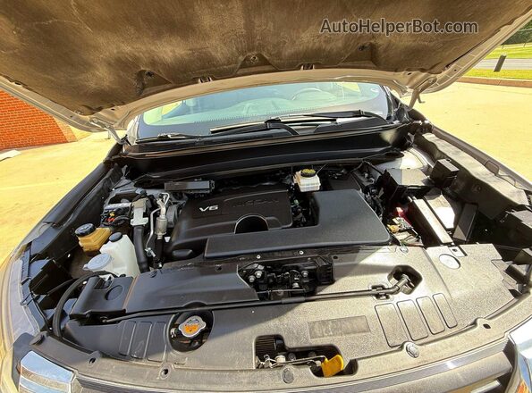 5N1DR2MN8JC624231 2018 NISSAN PATHFINDER Silver Vista del salpicadero