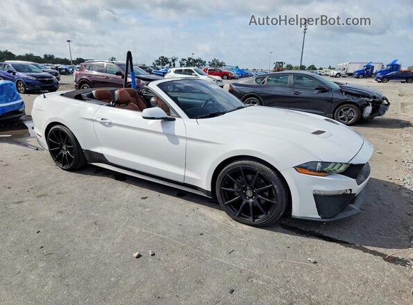 1FATP8UHXL5112812 2020 FORD MUSTANG White Դիմացի տեսք