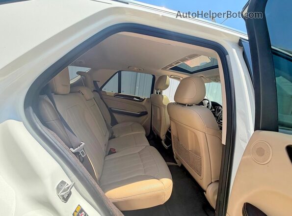 4JGDA5HB1GA686616 2016 MERCEDES-BENZ GLE-CLASS White Front interior view