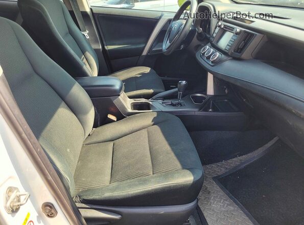 2T3BFREV5JW759384 2018 TOYOTA RAV4 White უკანა ხედი