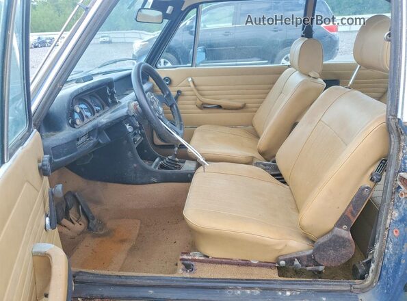 4228796 1974 BMW UK Blue Вид салону спереду