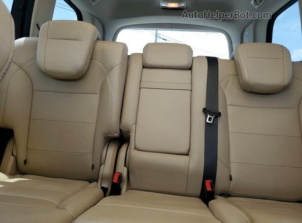 4JGDF7DE8HA797887 2017 MERCEDES-BENZ GLS White Widok wnętrza z tyłu
