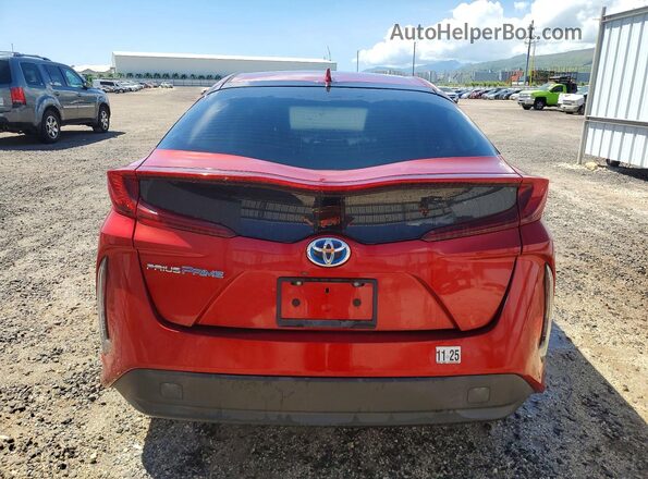 JTDKARFP3J3095796 2018 TOYOTA PRIUS Red Widok wnętrza z przodu