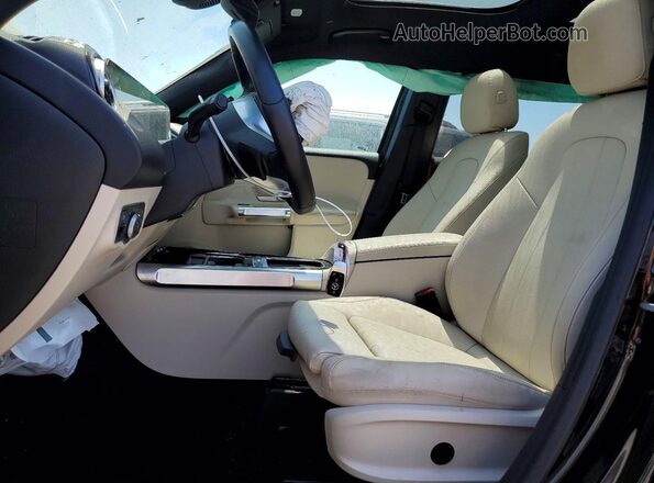 W1N4M4GB8SW381917 2025 MERCEDES-BENZ GLB-CLASS Black Dashboard view