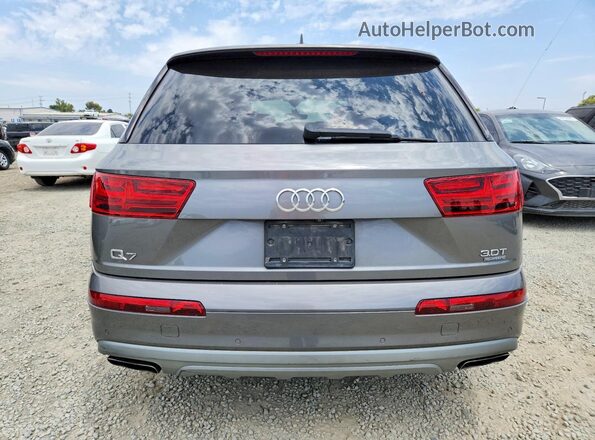 WA1AAAF74HD004014 2017 AUDI Q7 Gray Вид салону спереду