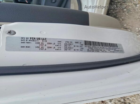 2C4RC1CG3HR571562 2017 CHRYSLER PACIFICA White 360 interior view