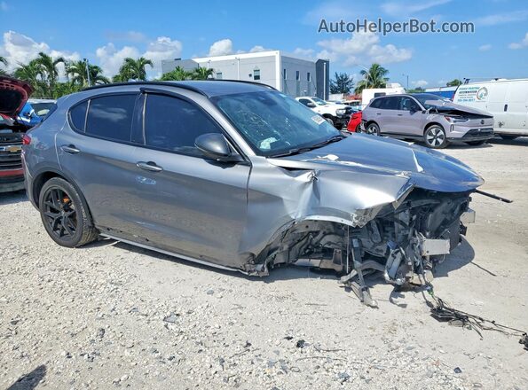 ZASPAJAN6L7C75483 2020 ALFA ROMEO STELVIO Gray Front view
