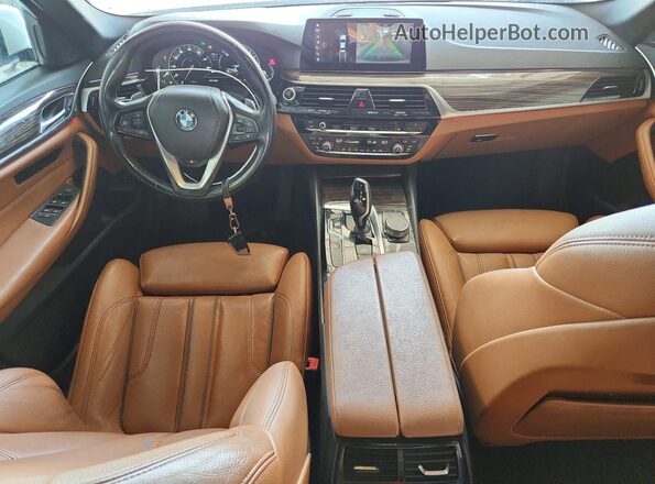 WBAJA9C59JB249025 2018 BMW 5 SERIES White Widok zestawu wskaźników