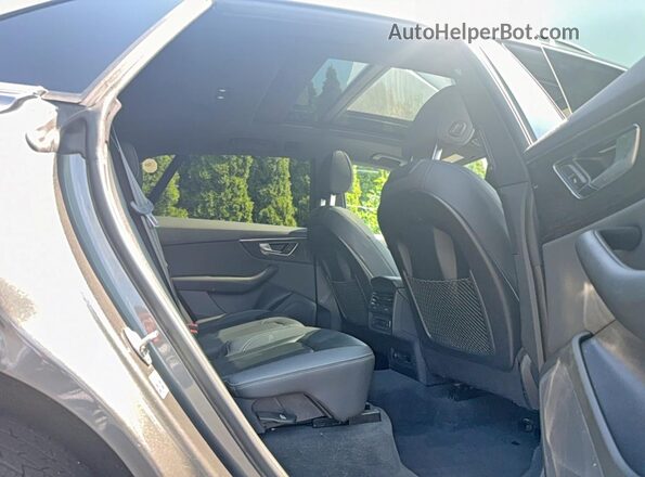 WA1AVAF10KD018936 2019 AUDI Q8 Gray Սալոնի դիմացի տեսք