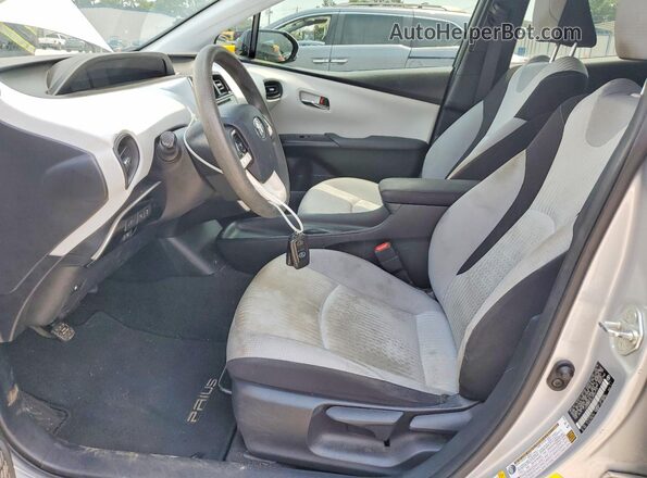 JTDKBRFU6J3062715 2018 TOYOTA PRIUS Серебряный Вид панели приборов
