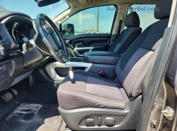 1N6AA1FB6NN100112 2022 NISSAN TITAN Gray Առջևի վահանակի տեսք