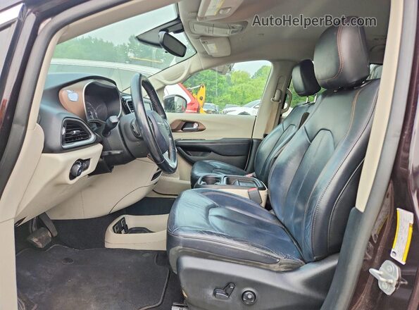 2C4RC1BG3JR126407 2018 CHRYSLER PACIFICA Purple Вид панелі приладів