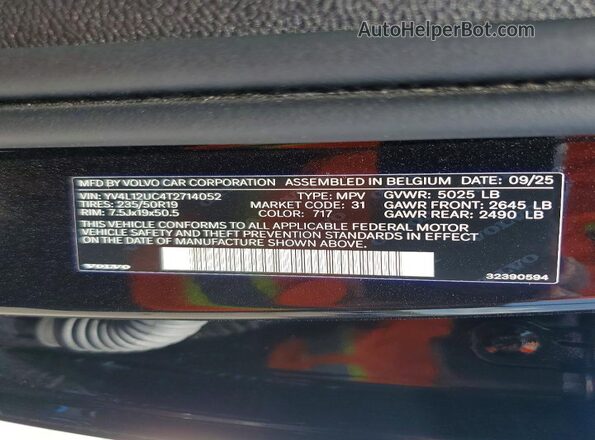 YV4L12UC4T2714052 2026 VOLVO XC40 Black Vista interior de 360 grados