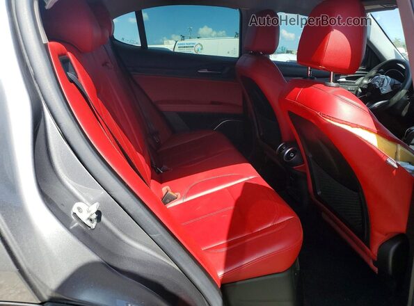 ZASPAJAN6L7C75483 2020 ALFA ROMEO STELVIO Gray Rear interior view