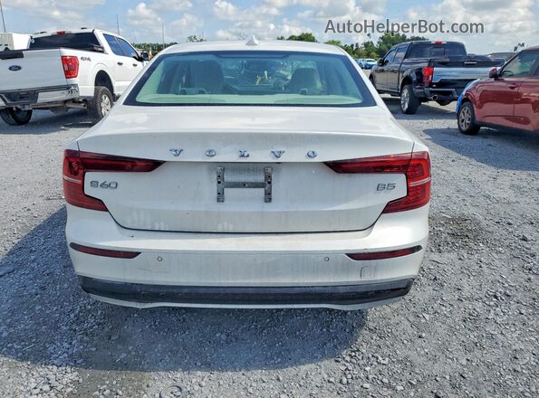 7JRL12FJ5SG369129 2025 VOLVO S60 White Սալոնի դիմացի տեսք