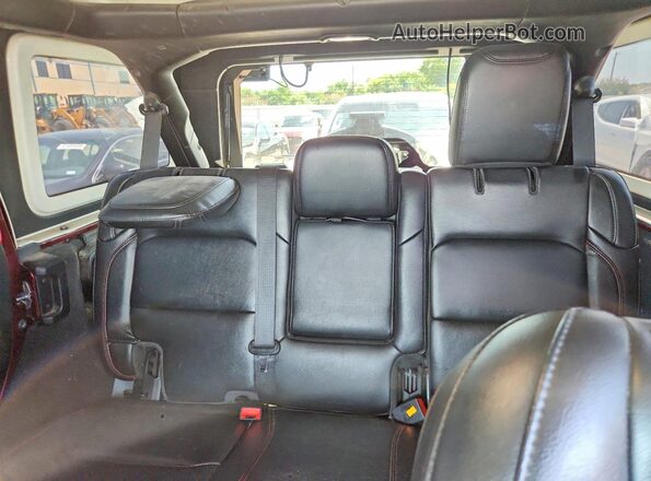 1C4HJXFG6MW569077 2021 JEEP WRANGLER Red Widok wnętrza z tyłu