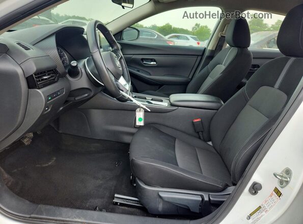 3N1AB8CV1RY209225 2024 NISSAN SENTRA Белый Вид панели приборов