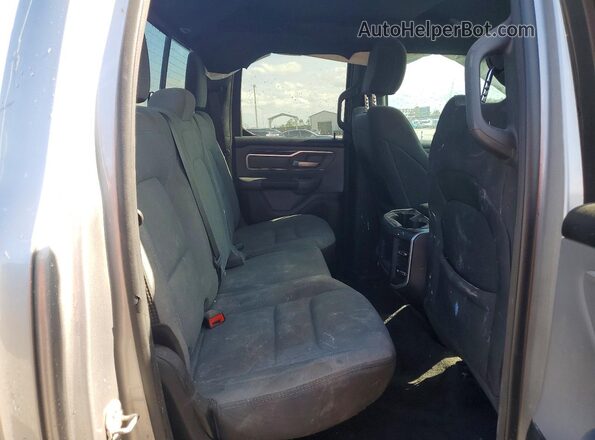 1C6RREBTXNN201682 2022 RAM 1500 Gray Вид задньої частини салону
