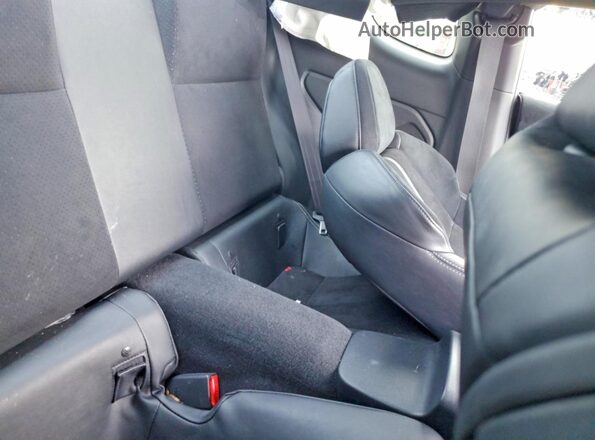 JF1ZNBF13P8750577 2023 TOYOTA GR White Vista interior trasera