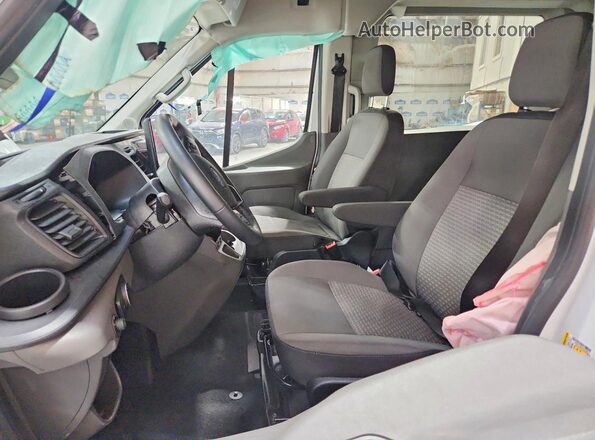 1FBAX2C86TKA28914 2026 FORD TRANSIT White Dashboard view