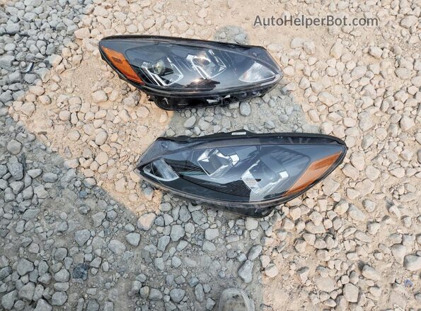 1FMCU0F63NUB31836 2022 FORD ESCAPE White სალონის 360-გრადუსიანი ხედი