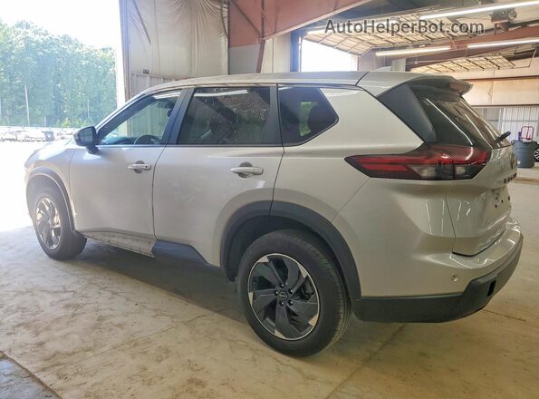 JN8BT3BA7RW350537 2024 NISSAN ROGUE Silver Задня права чверть