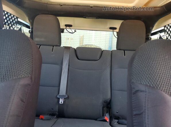 1C4HJXDN7JW283462 2018 JEEP WRANGLER Black Rear interior view