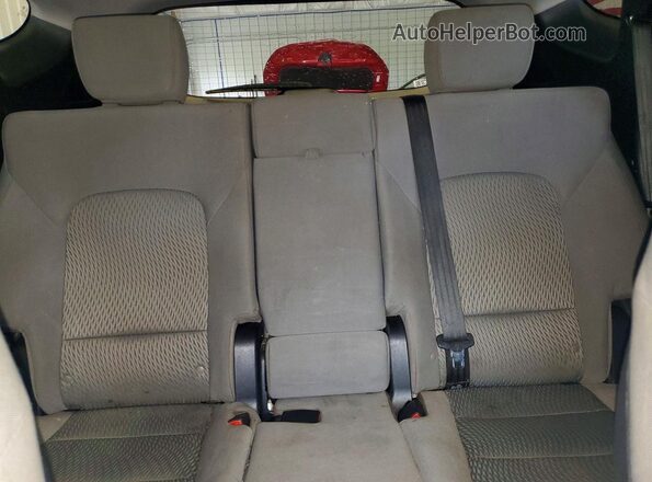 5NMZTDLB3JH088319 2018 HYUNDAI SANTA White Widok wnętrza z tyłu