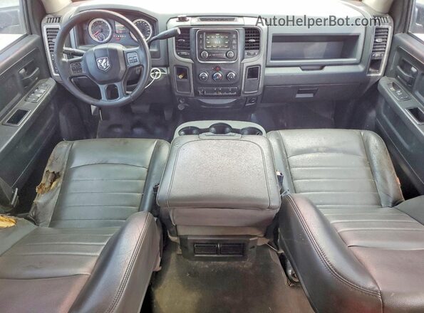 3C6UR4HJ2GG218286 2016 RAM 2500 Red Вид щитка приладів