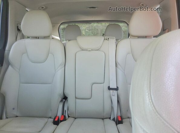 YV4102CK6N1854969 2022 VOLVO XC90 Black Vista interior trasera
